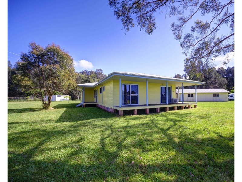 169 Cowans Lane, Oxley Island NSW 2430