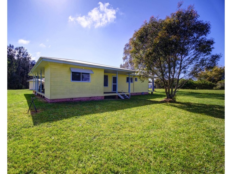 169 Cowans Lane, Oxley Island NSW 2430