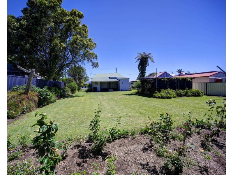 17 Main Street, Cundletown NSW 2430