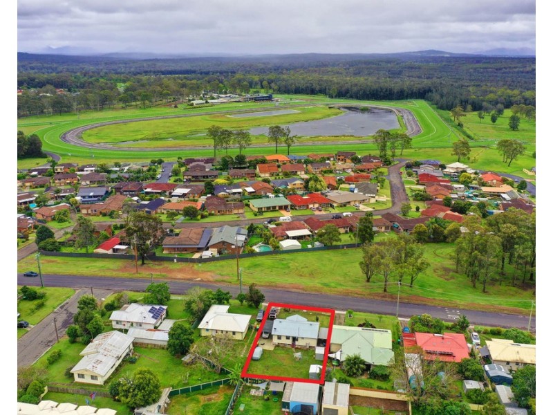 12 Bushland Drive, Taree NSW 2430