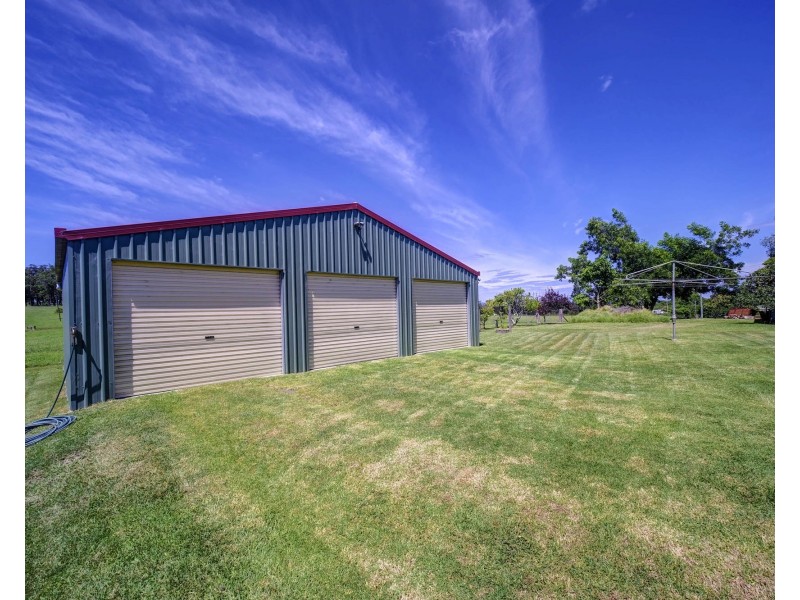 11 Surbiton Place, Mitchells Island NSW 2430