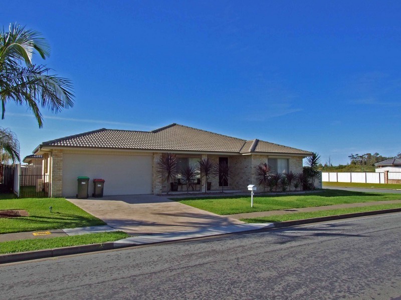 9 Bluehaven Drive, Old Bar NSW 2430