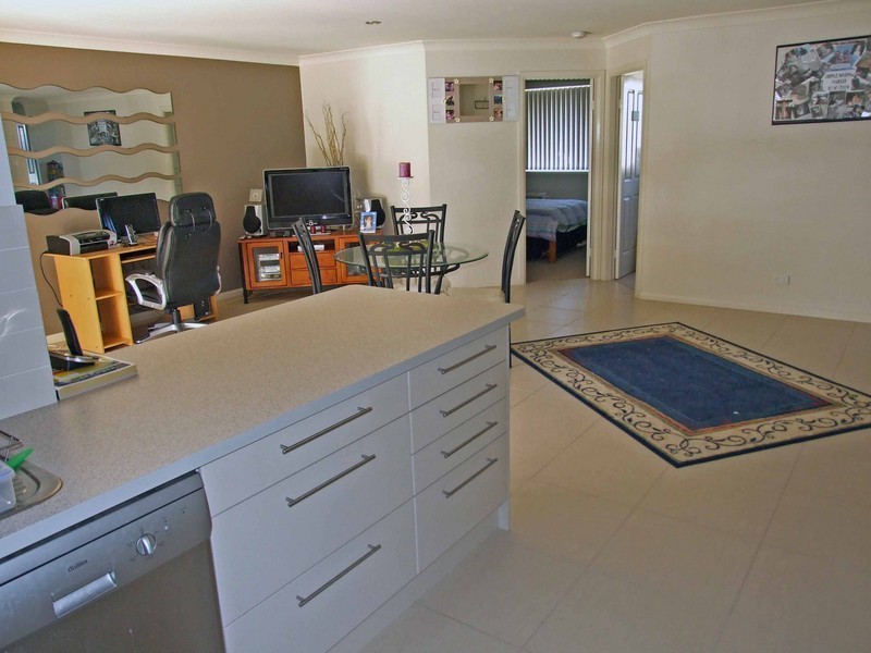 9 Bluehaven Drive, Old Bar NSW 2430