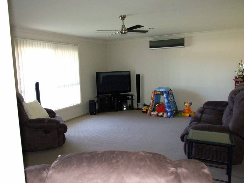 9 Bluehaven Drive, Old Bar NSW 2430