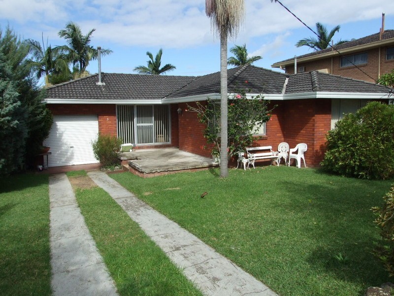 3 McLennon Street, Taree NSW 2430