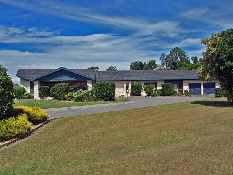 2 Phillip Close, Taree NSW 2430