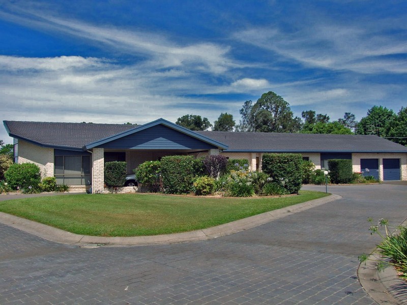 2 Phillip Close, Taree NSW 2430