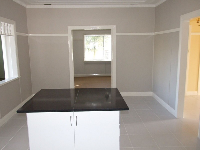 16 Crescent Avenue, Taree NSW 2430