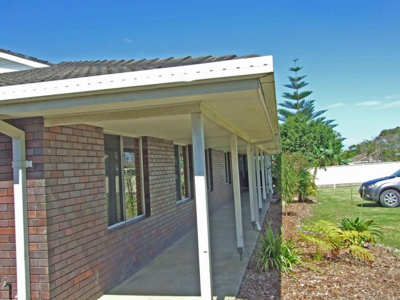 95 Old Bar Road, Old Bar NSW 2430