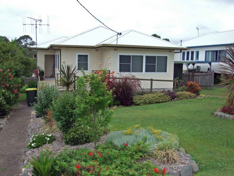 42 Mortimer Street, Wingham NSW 2429