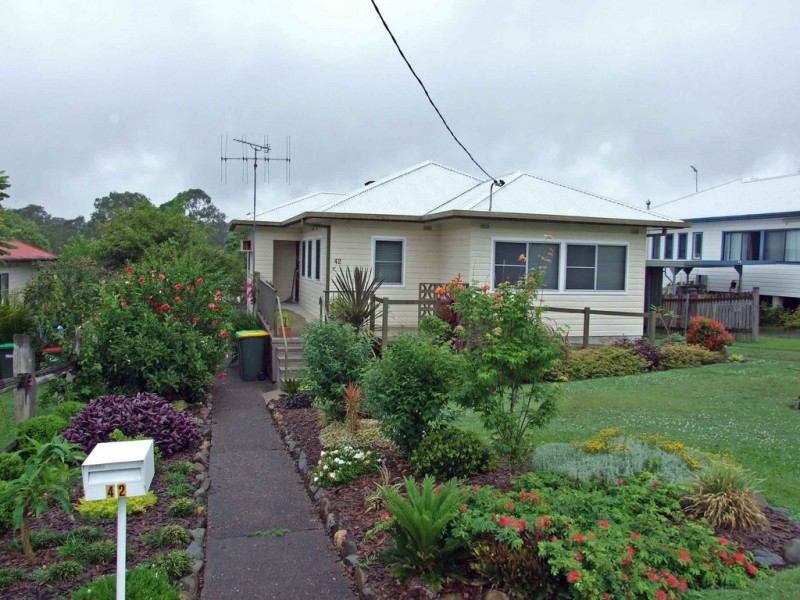 42 Mortimer Street, Wingham NSW 2429