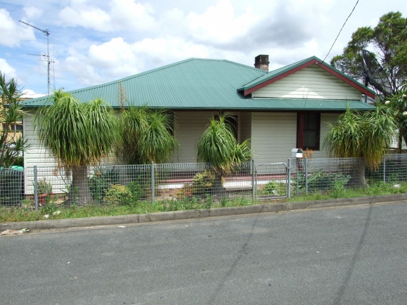 18 Albert Lane, Taree NSW 2430
