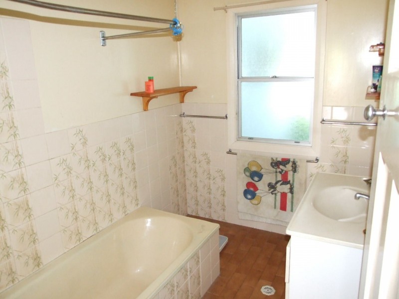 18 Albert Lane, Taree NSW 2430