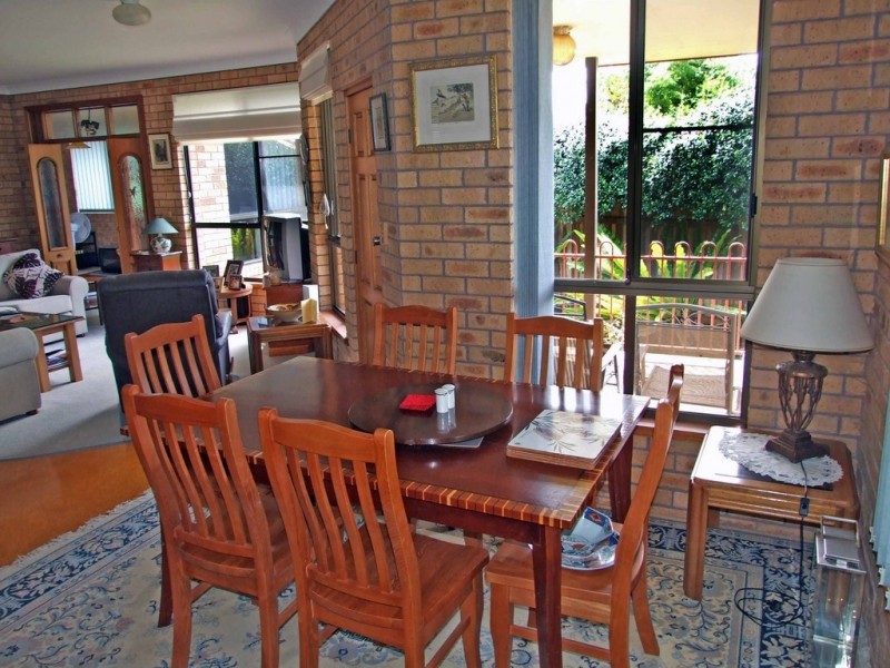 8 Eucalypt Close, Old Bar NSW 2430