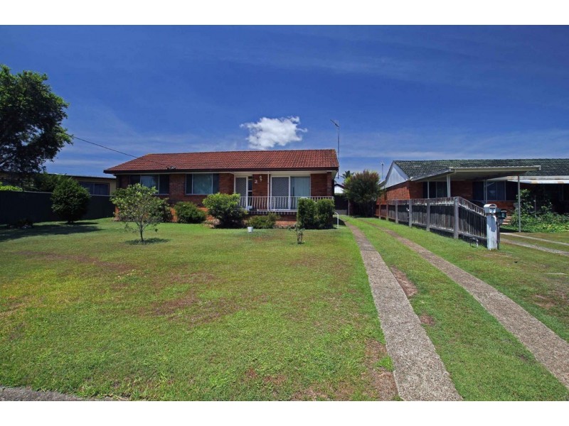 2 Donald Avenue, Taree NSW 2430