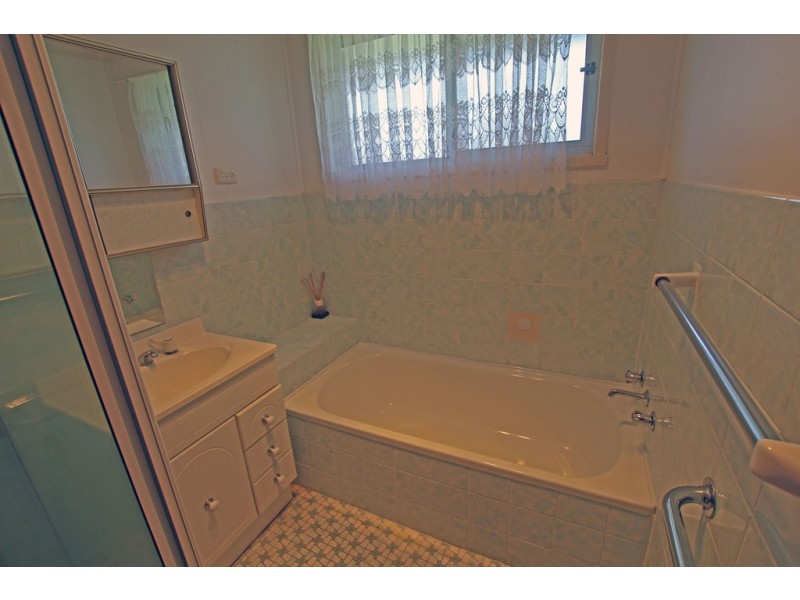 2 Donald Avenue, Taree NSW 2430