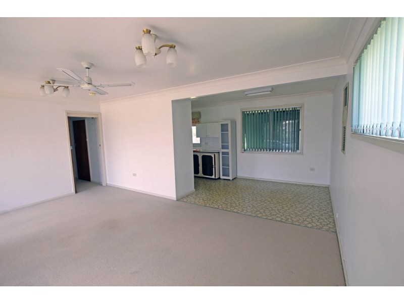 2 Donald Avenue, Taree NSW 2430
