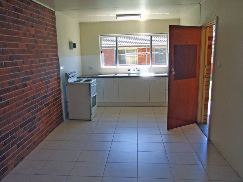 2/33 Chatham Avenue, Taree NSW 2430