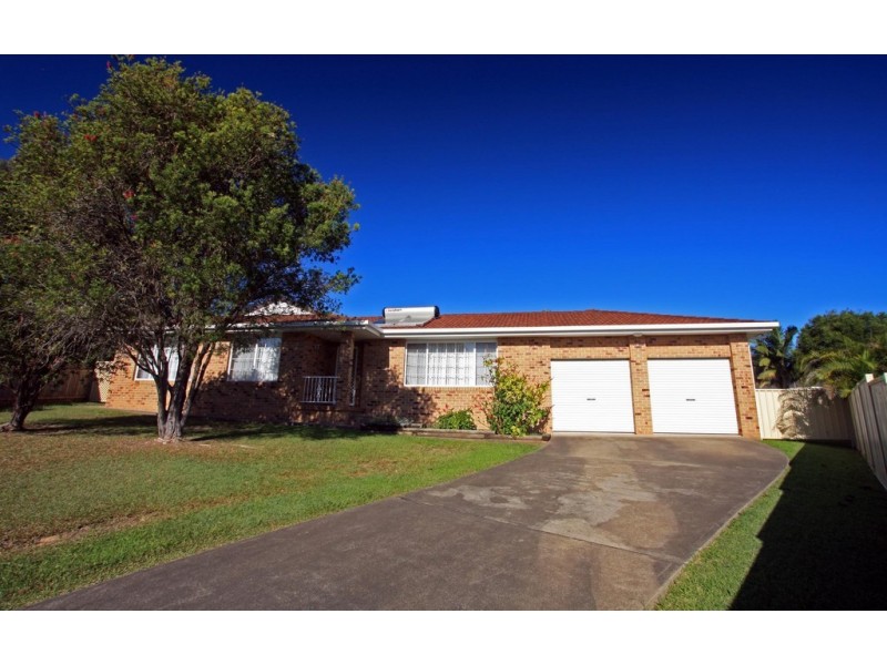 4 Tern Close, Old Bar NSW 2430