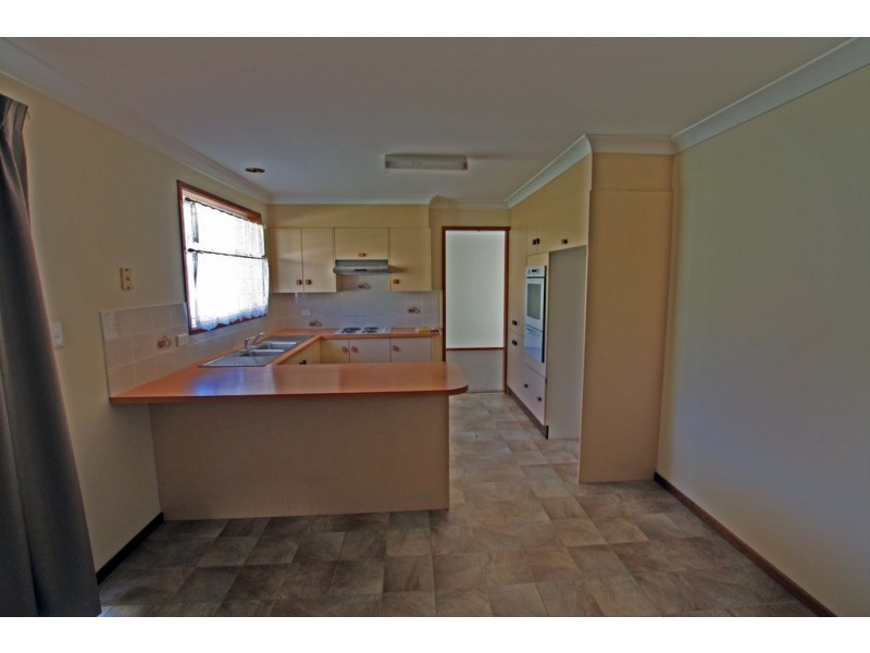 4 Tern Close, Old Bar NSW 2430