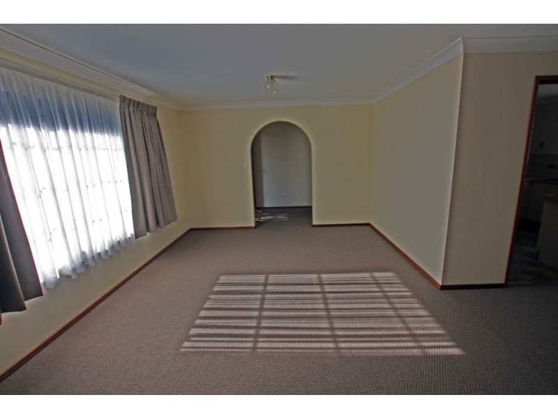 4 Tern Close, Old Bar NSW 2430