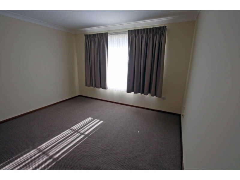 4 Tern Close, Old Bar NSW 2430