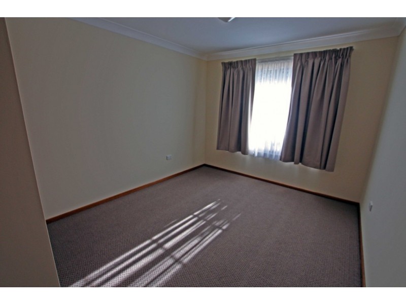 4 Tern Close, Old Bar NSW 2430
