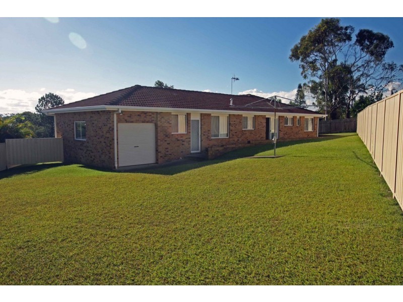 4 Tern Close, Old Bar NSW 2430