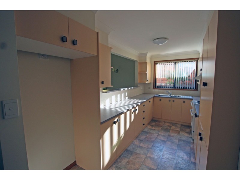 2/85 Old Bar Road, Old Bar NSW 2430