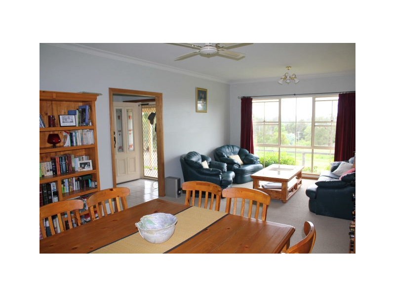 16 Helmich Close, Wingham NSW 2429