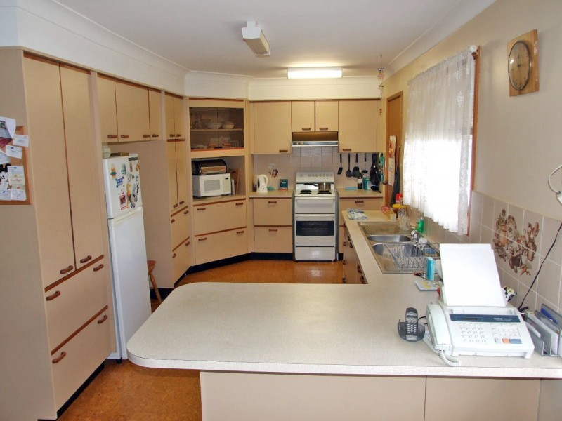 2 Allambie Close, Taree NSW 2430