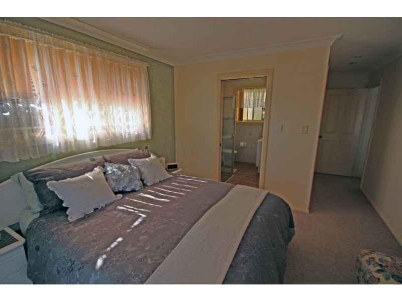 50 Lawson Crescent, Taree NSW 2430