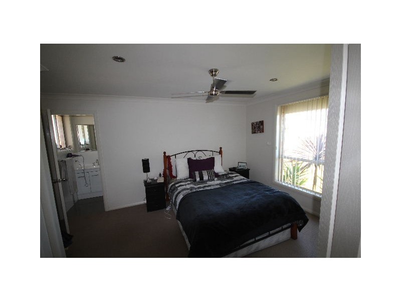 9 Bluehaven Drive, Old Bar NSW 2430