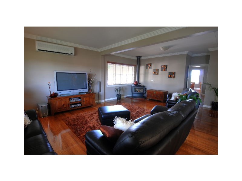 1 Lobban Road, Wingham NSW 2429