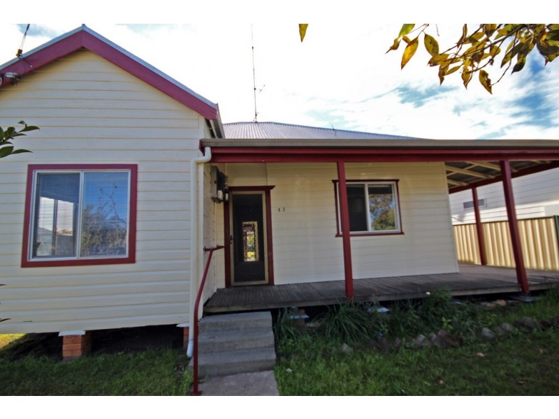 43 Commerce Street, Taree NSW 2430