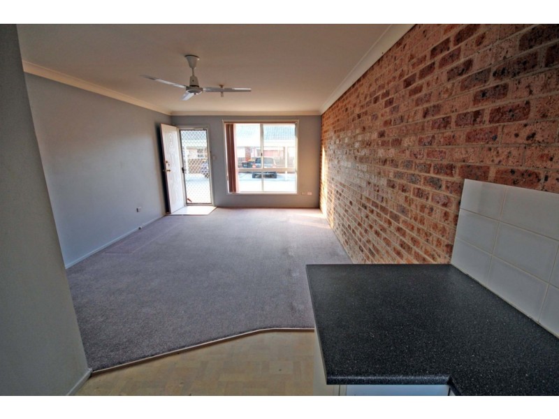 2/18 Coolabah Drive, Taree NSW 2430