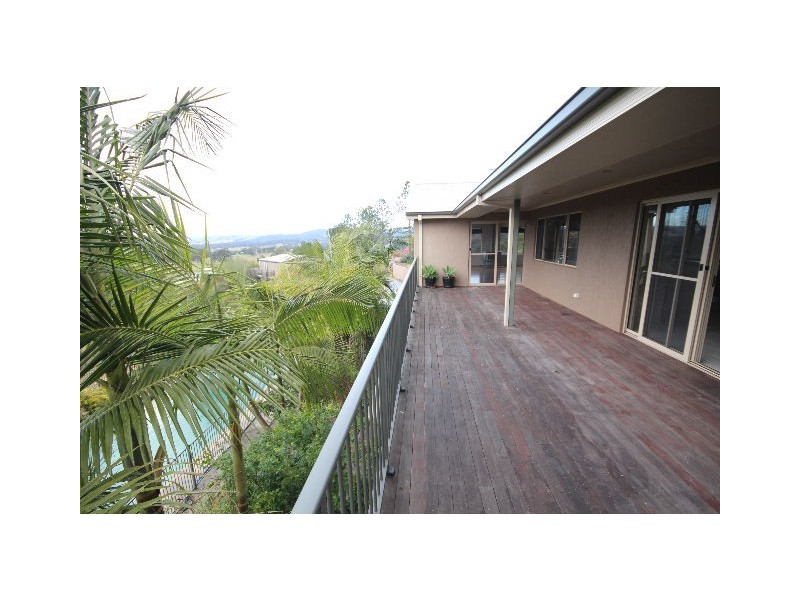 16 The Cedars Drive, Wingham NSW 2429
