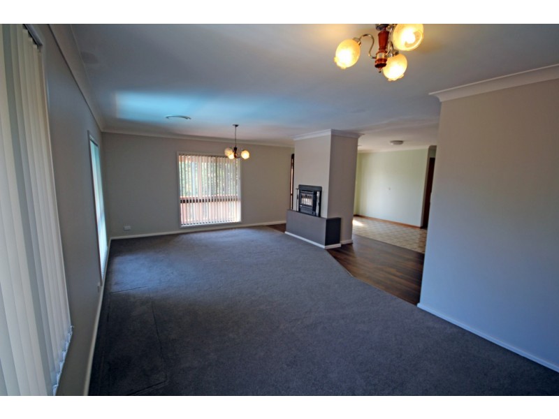 17 Dugdale Avenue, Taree NSW 2430