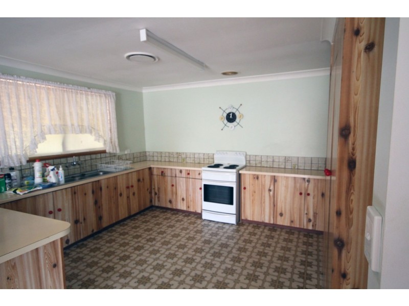 17 Dugdale Avenue, Taree NSW 2430