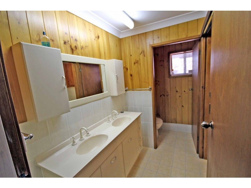 17 Dugdale Avenue, Taree NSW 2430