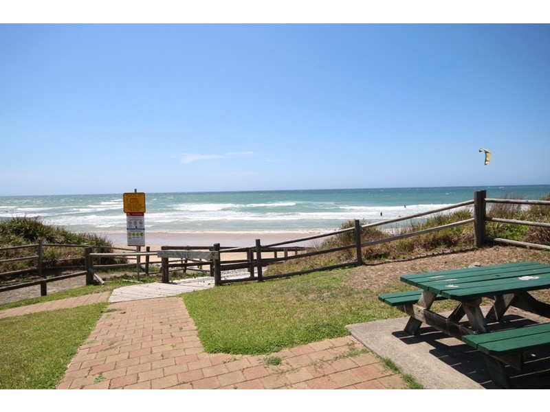 8 Pacific Street, Wallabi Point NSW 2430