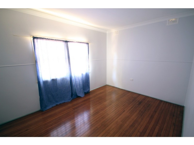 2/1 Commerce Lane, Taree NSW 2430