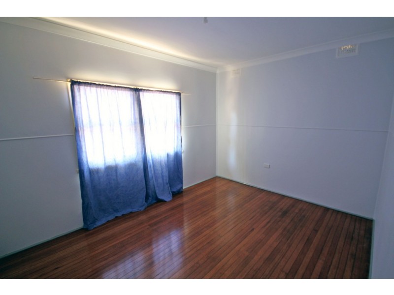 2/1 Commerce Lane, Taree NSW 2430