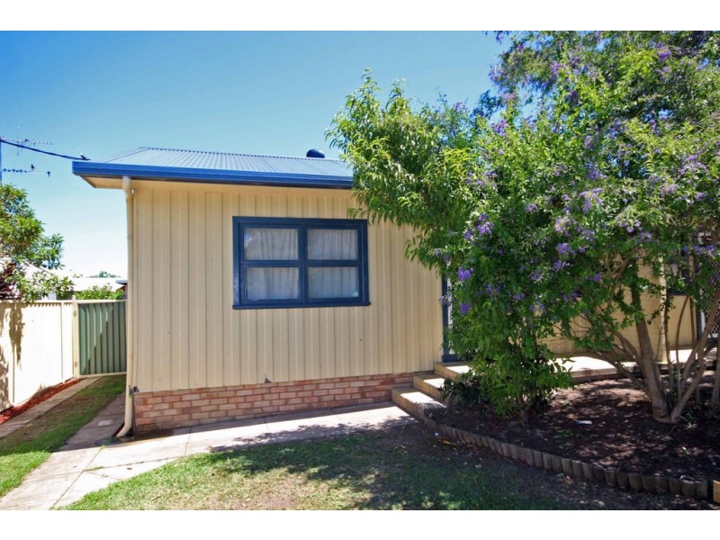 2/1 Commerce Lane, Taree NSW 2430