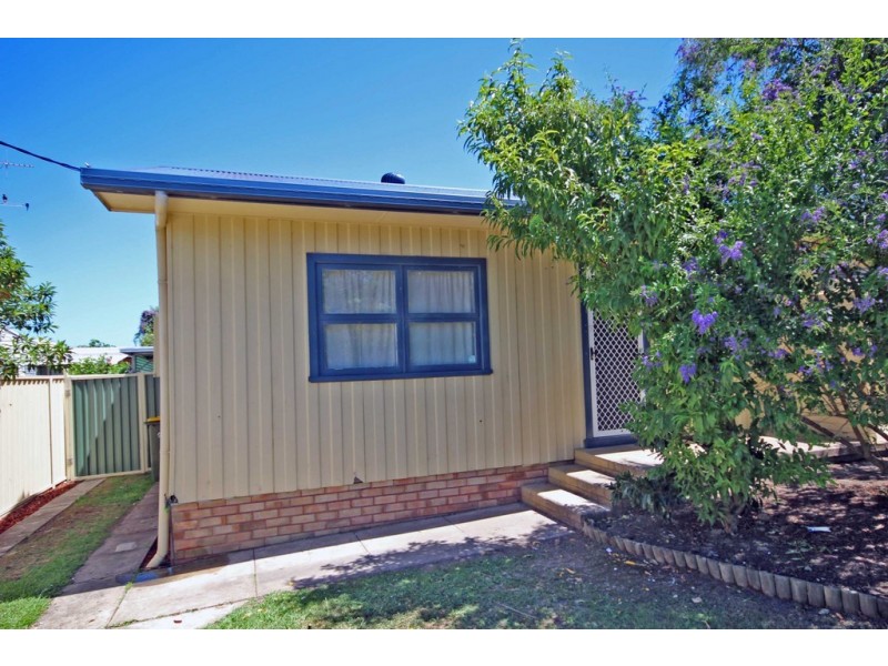 2/1 Commerce Lane, Taree NSW 2430