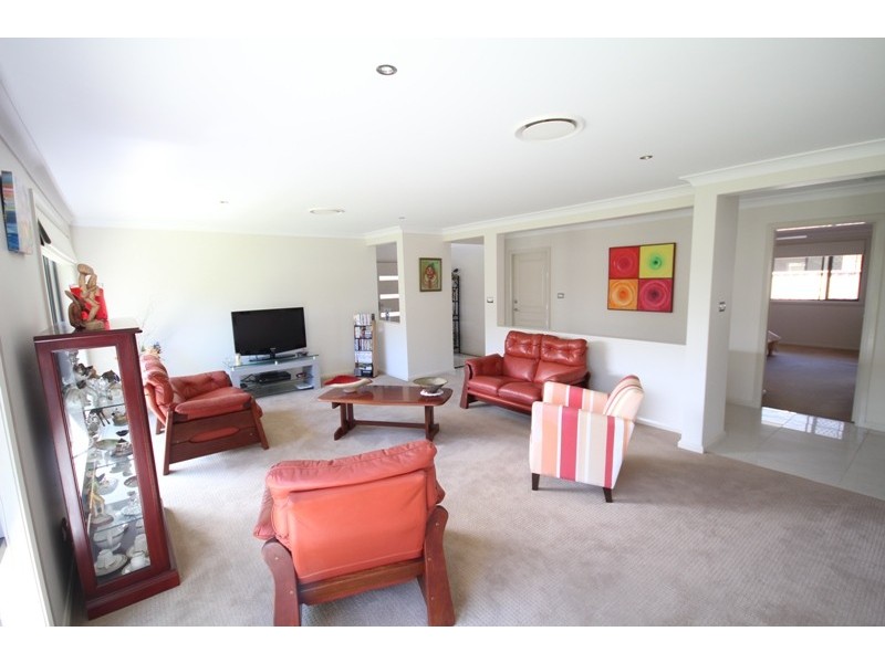 37 Albatross Way, Old Bar NSW 2430