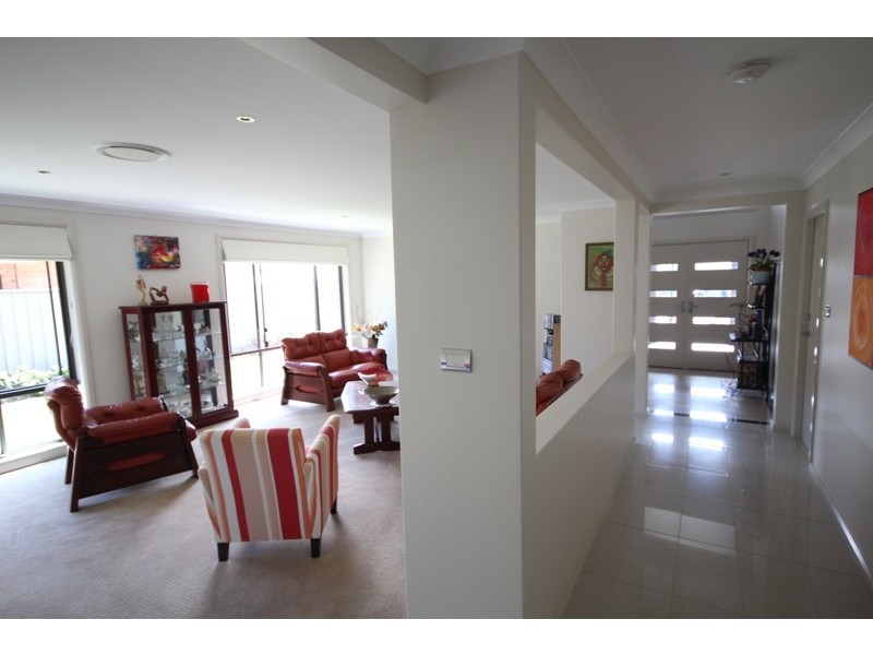37 Albatross Way, Old Bar NSW 2430
