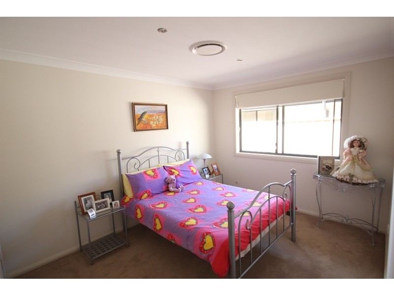 37 Albatross Way, Old Bar NSW 2430