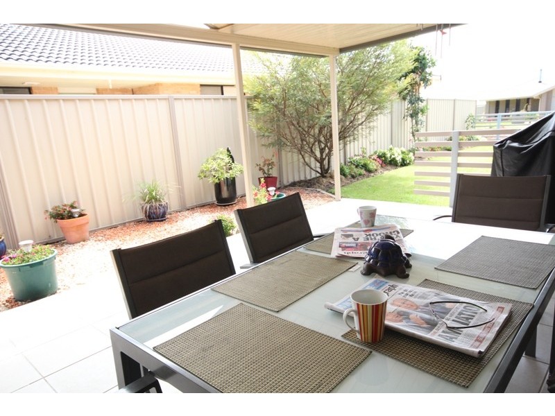 37 Albatross Way, Old Bar NSW 2430