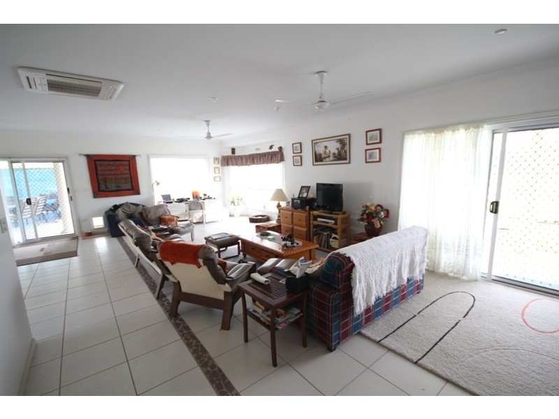 8 Summerland Place, Wingham NSW 2429